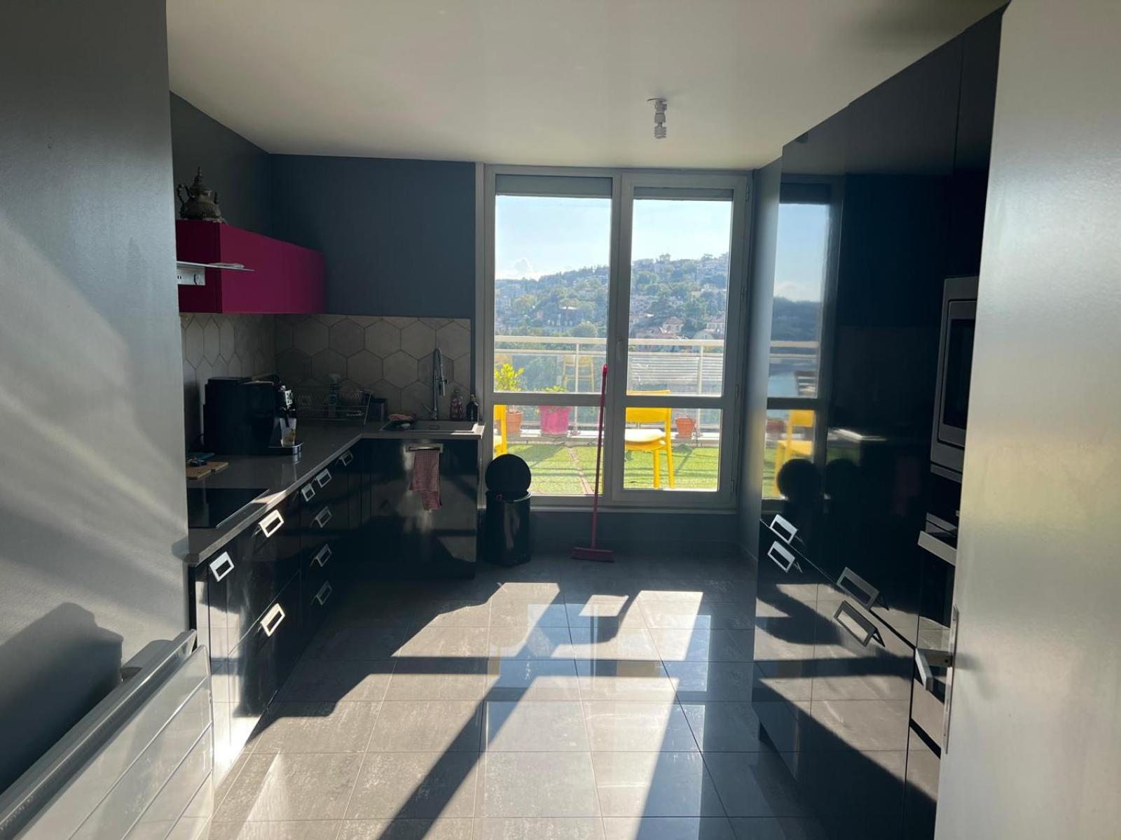 Chambre Dans Les Hauteurs De Lyon Proche Fourviere Chez L Hote Esterno foto